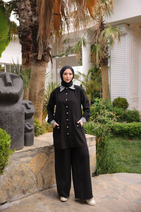 This striking women’s embellished sportswear from Attai (ATTAI) stores is designed to be cool, comfortable, and perfect for seasonal wear, available in various colors and styles to suit all sizes. Here’s